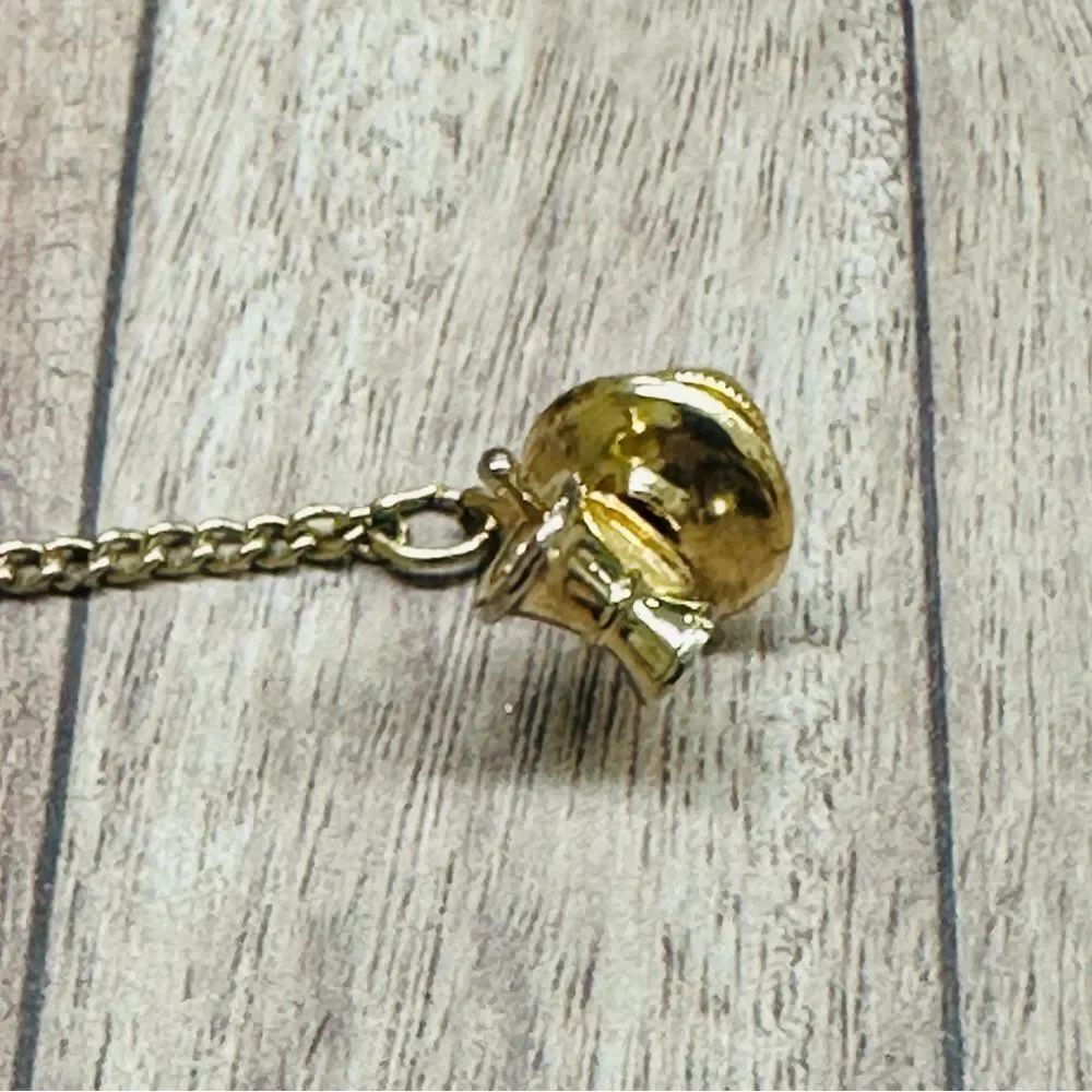 Gold Pharmacy Mortar and Pestle Tie Pin B7